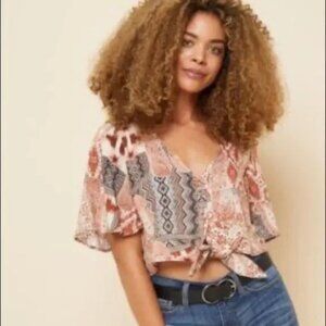 NWT POLLY & ESTHER WOMEN'S GYPSY FLUTTER SLEEVE BUTTON FRONT TIW CROP TOP XL